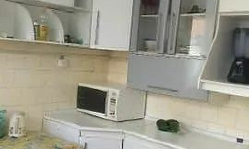 Quarto Mobiliado Pró...