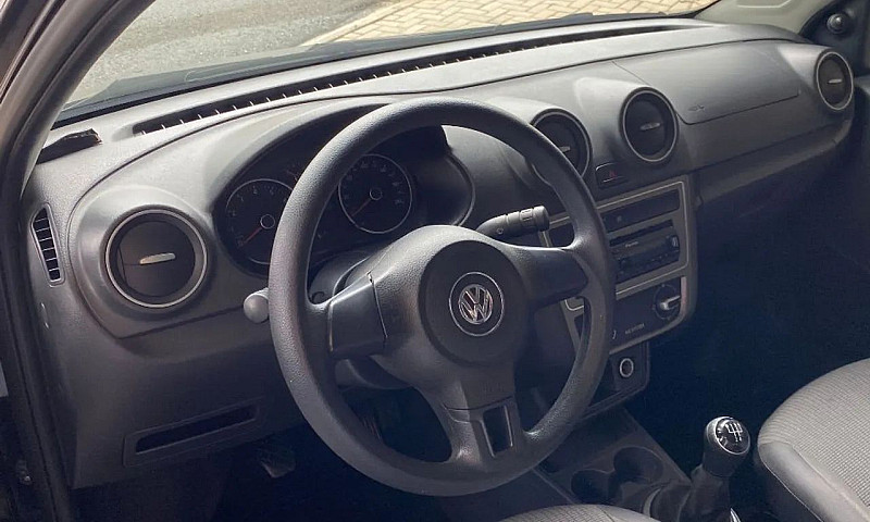 Volkswagen Saveiro 1...