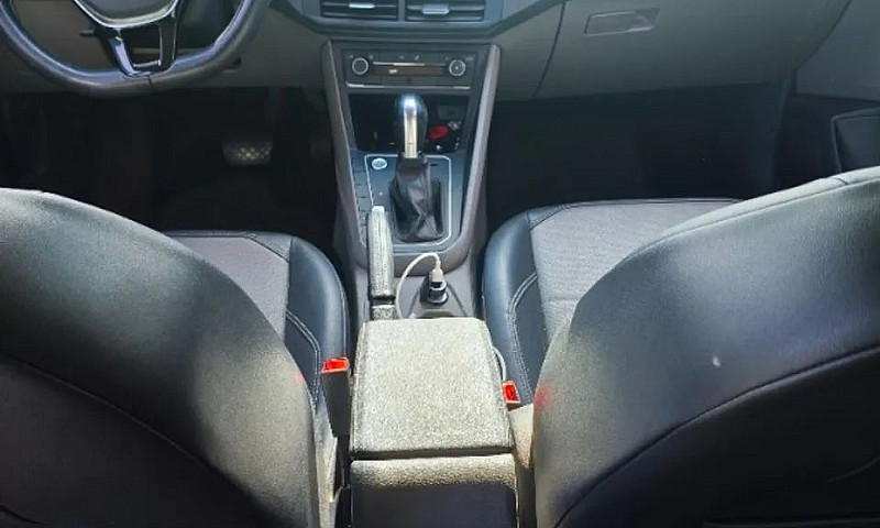 Volkswagen Virtus Hi...