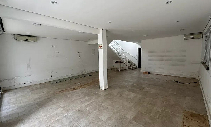 Casa Comercial No Ce...