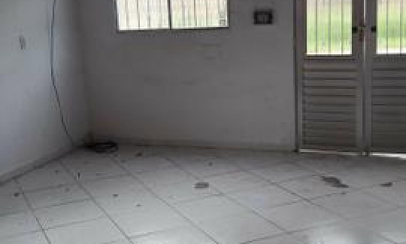 Vende-Se Casa Em Mor...
