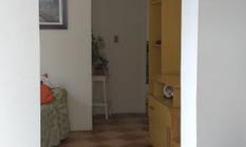 Alugo Casa 2/4...