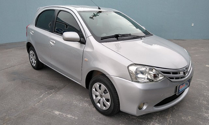 Etios Hatch 1.3 Xs...