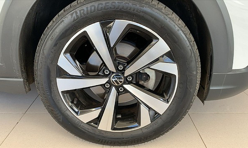 Volkswagen Nivus 1.0...