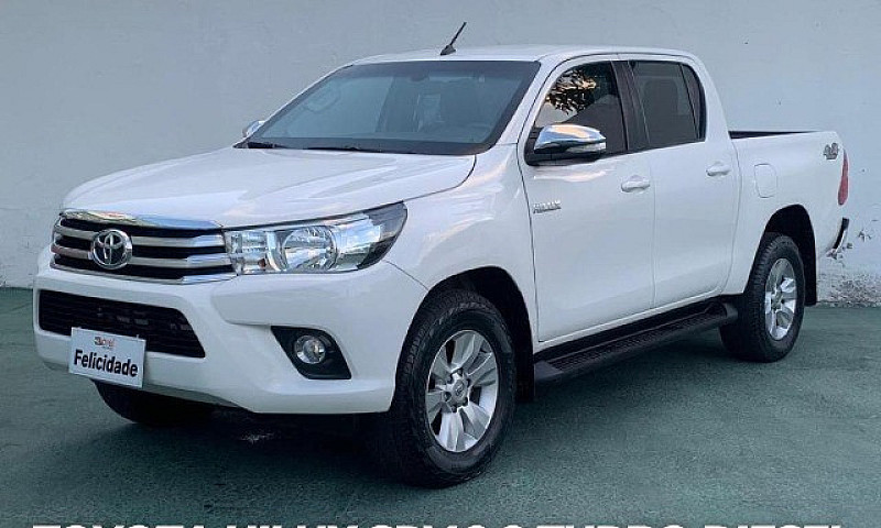 Toyota Hilux Srv 2.8...