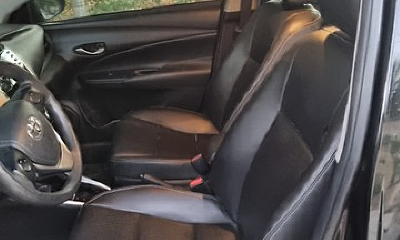 Vendo Toyota Yaris X...
