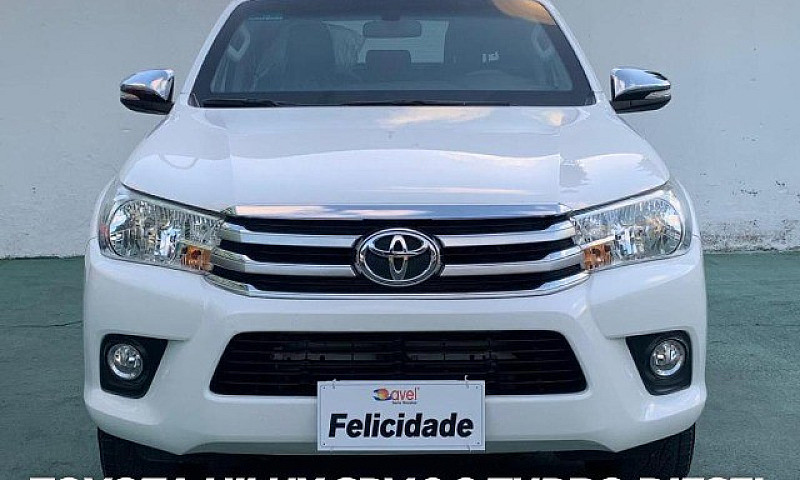 Toyota Hilux Srv 2.8...