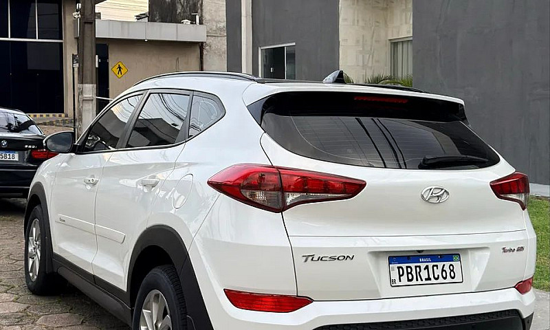 Hyundai Tucson Gls 1...
