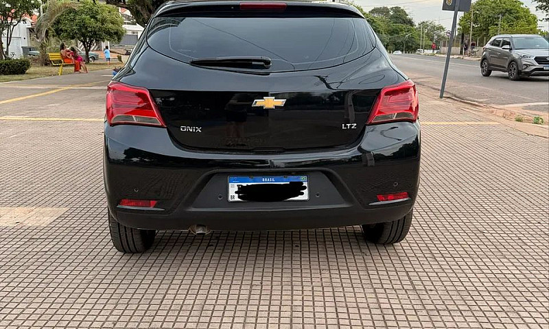 Chevrolet Onix Hatch...