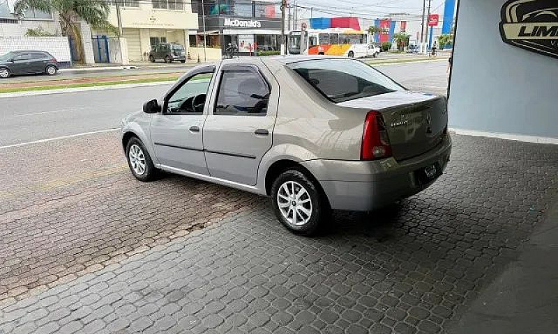 Renault Logan Expres...