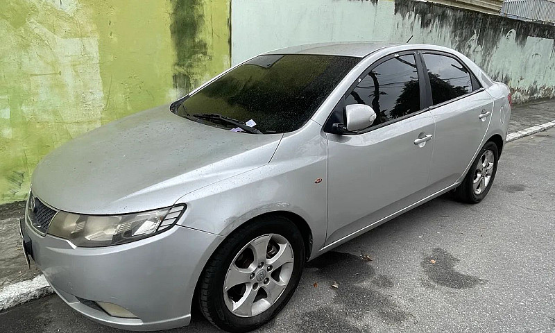 Kia Motors Cerato 1....