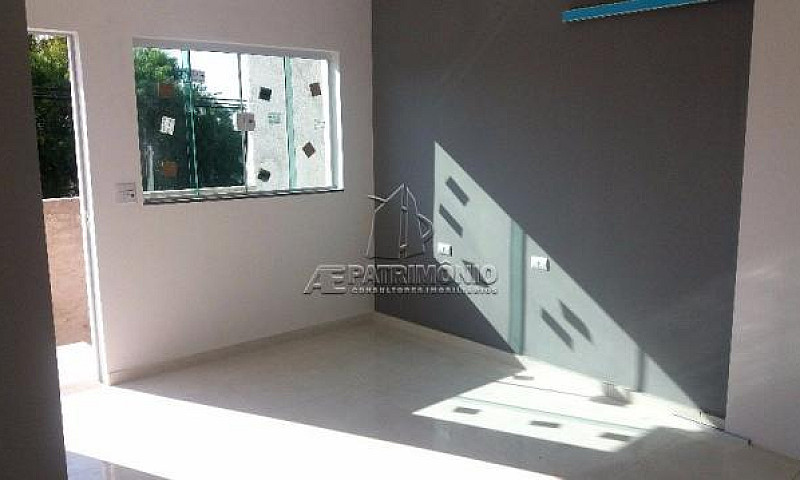 Casa À Venda Com 2 D...