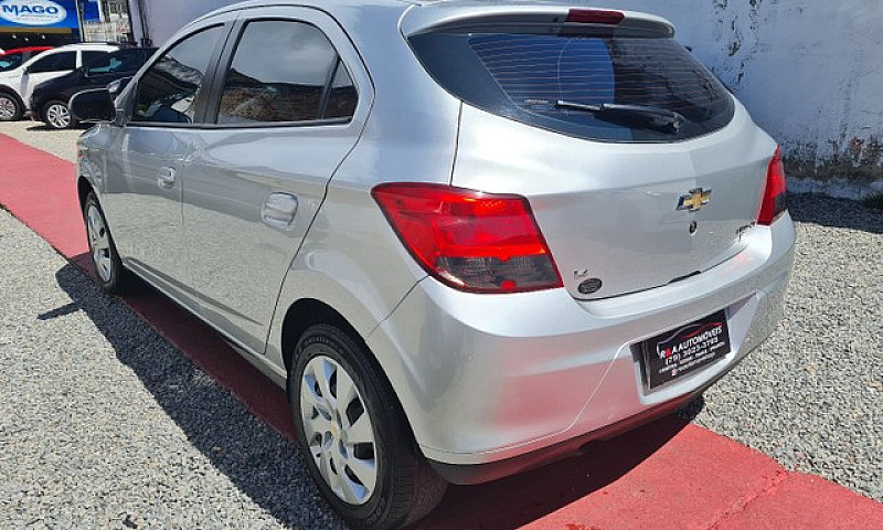 Onix Lt 1.4 2015...