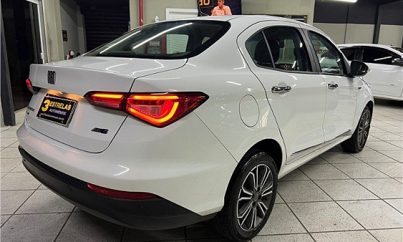 Fiat Cronos 2020 Pre...
