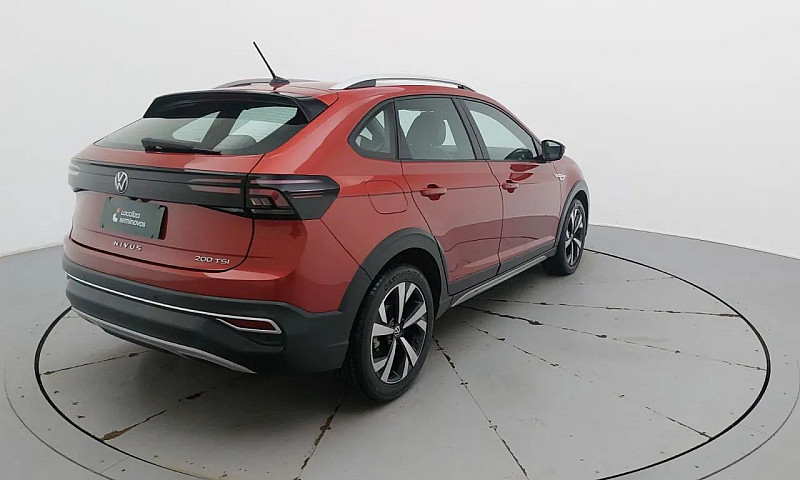 Volkswagen Nivus Hig...
