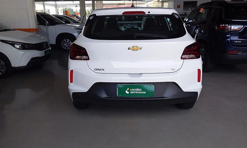 Chevrolet Onix 2023 ...