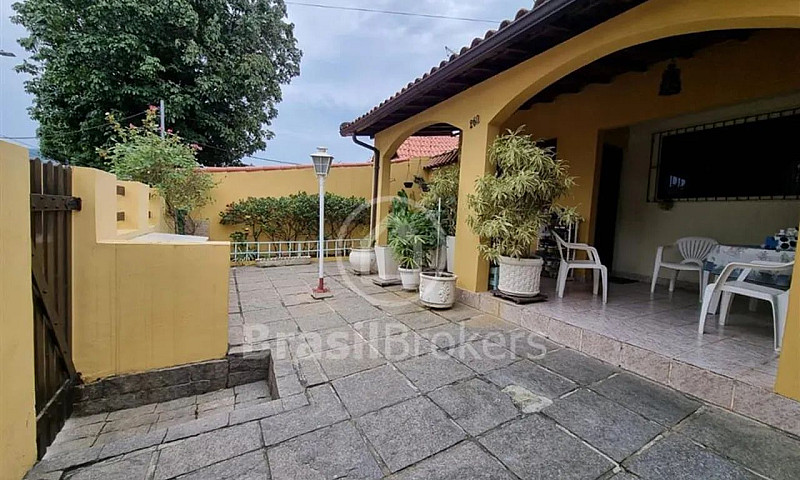 Casa De Condomínio À...