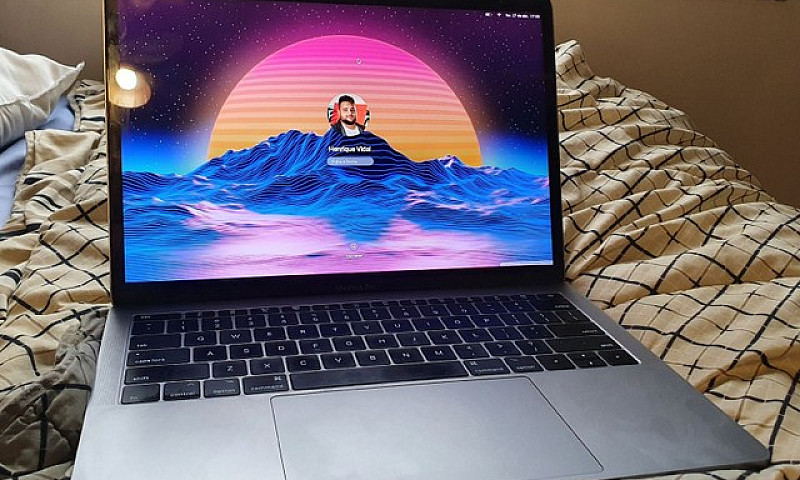 Macbook Pro 2017 (A1...