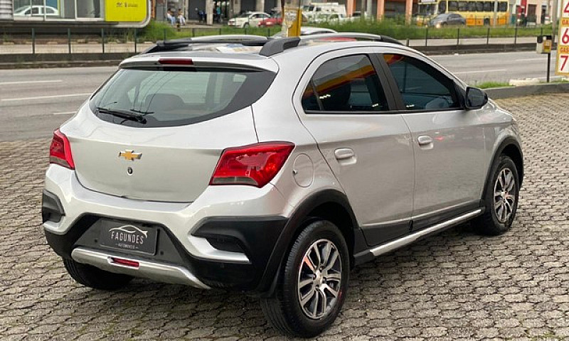 Chevrolet Onix 1.4 A...