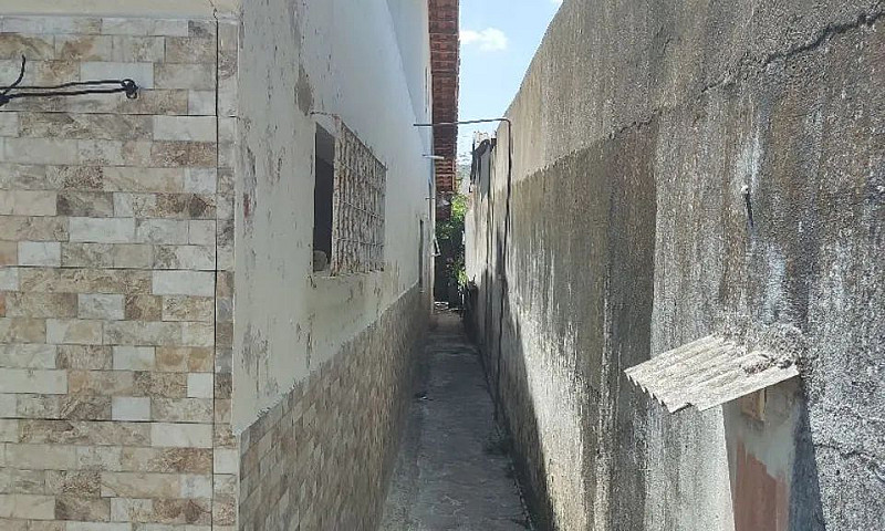 Vendo Casa Muito Boa...