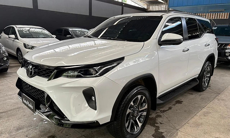 Toyota Hilux Sw4 Srx...