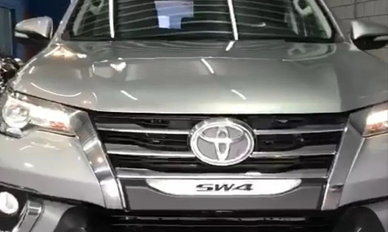 Toyota Hilux Sw4 Srx...