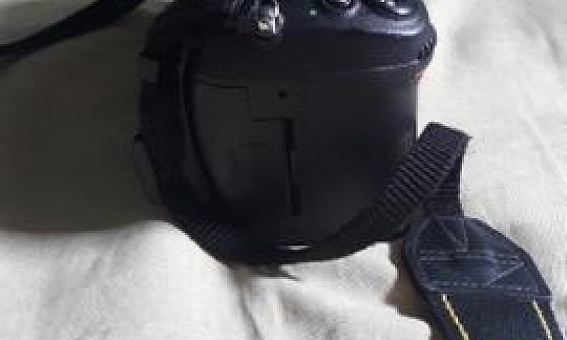 Nikon D7000 Corpo...
