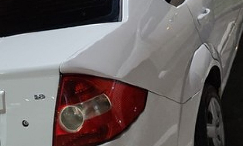 Fiesta Sedan 1.6 Zet...