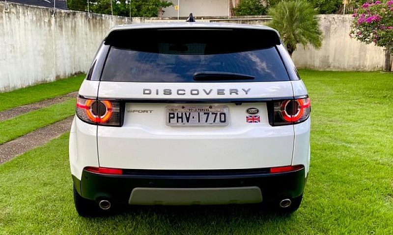 Land Rover Discovery...