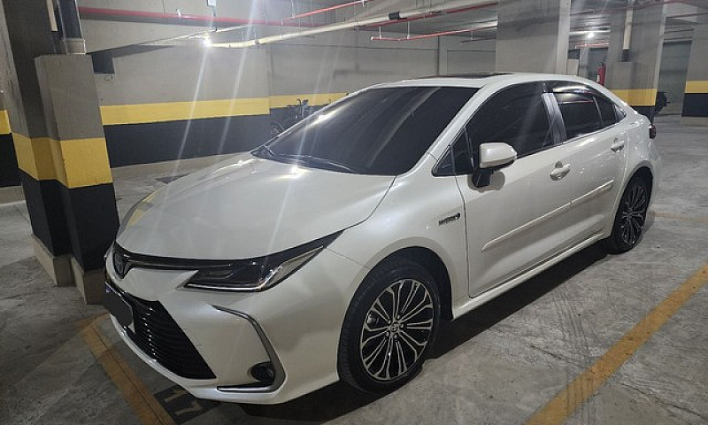 Corolla Altis Premiu...