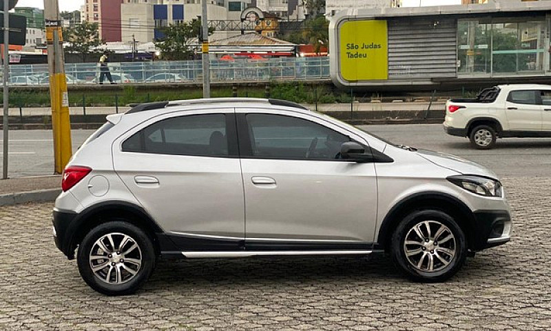 Chevrolet Onix 1.4 A...