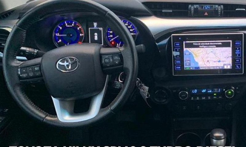 Toyota Hilux Srv 2.8...