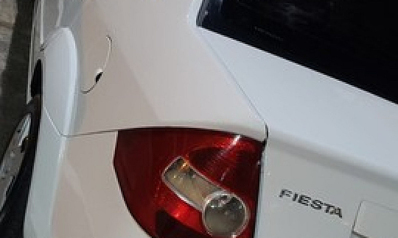 Fiesta Sedan 1.6 Zet...