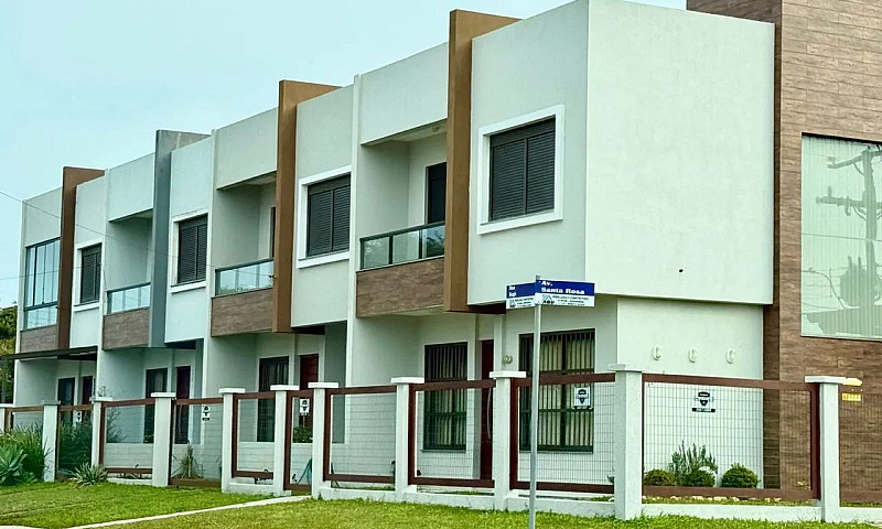 Duplex Três Dormitór...