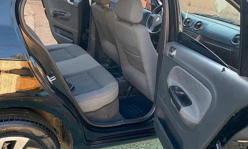 Volkswagen Gol Geraç...