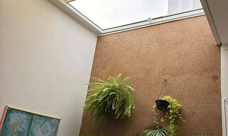 Casa Com 3 Dormitóri...