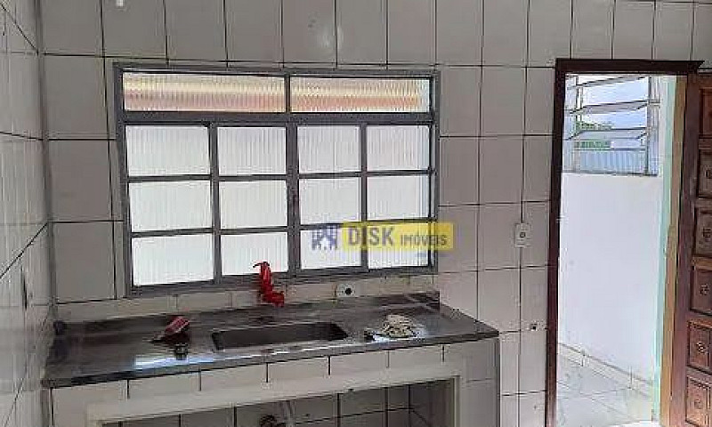 Casa Com 2 Dormitóri...