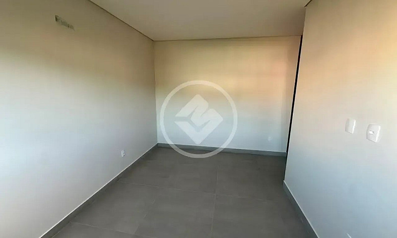 Js-Casa Com 3 Suítes...