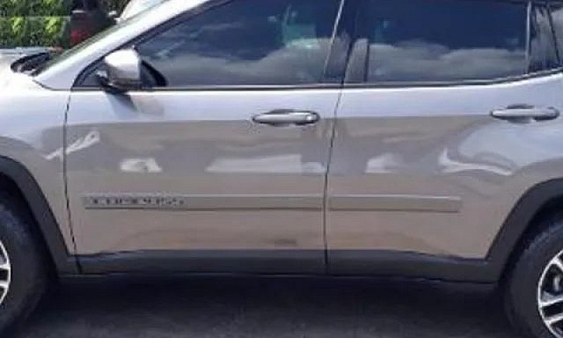 Jeep Compass Sport 2...