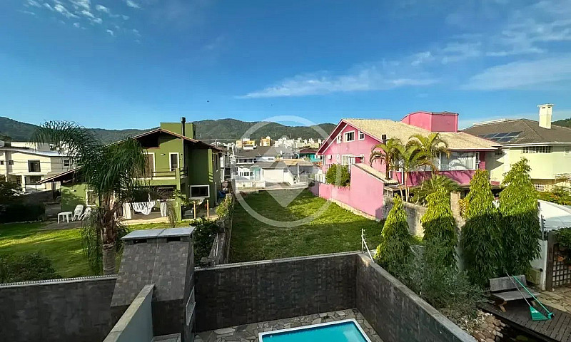Js-Casa Com 3 Suítes...