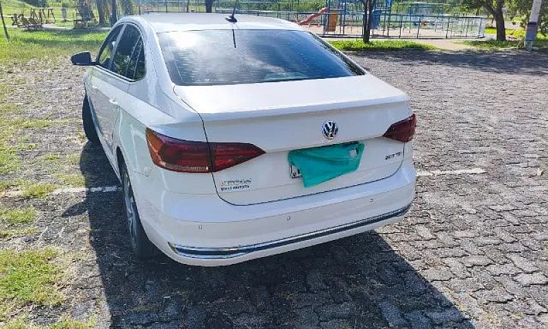 Volkswagen Virtus Hi...