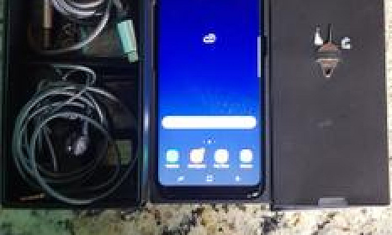 S8 Black 64 Gigas...