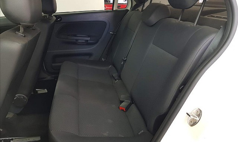Volkswagen Voyage 1....