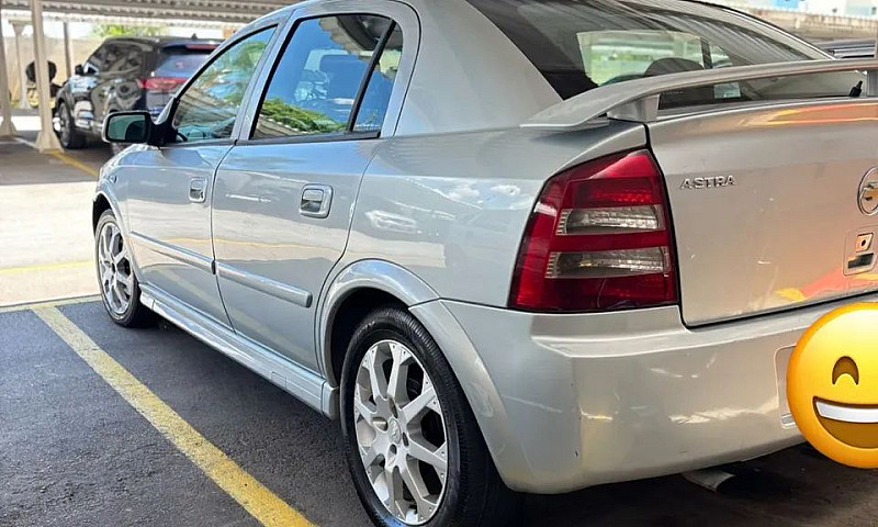 Chevrolet Astra Adva...