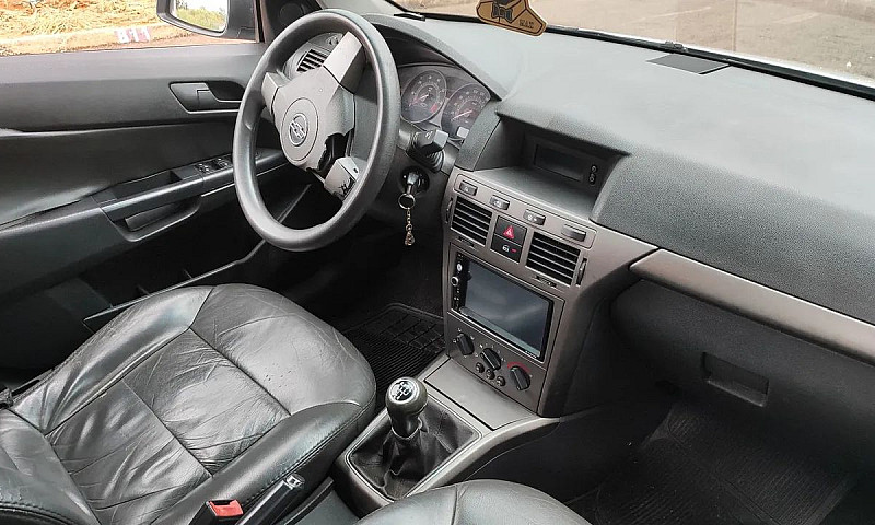 Chevrolet Vectra Exp...