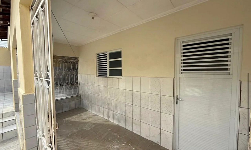 Vendo Casa 2/4 Em De...