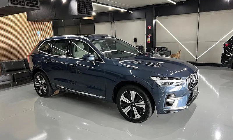 Volvo Xc-60 T-8 Plus...