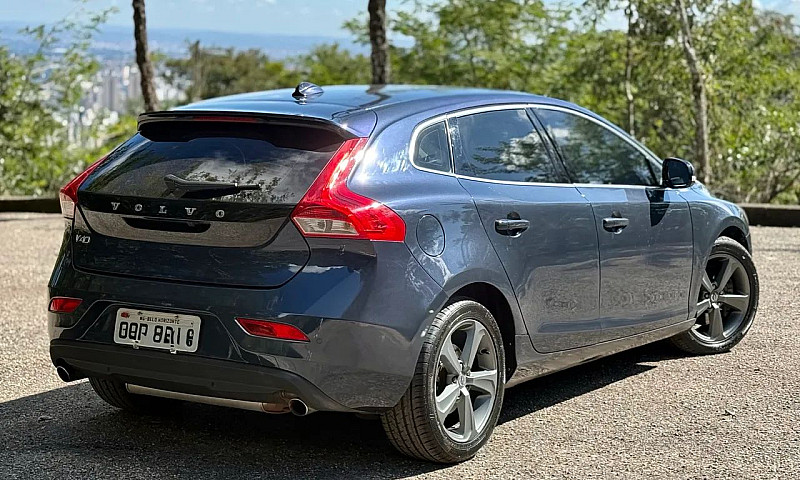 Volvo V40 T-4 2.0 Au...