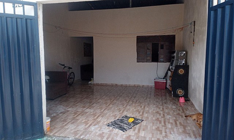Vende-Se Casa ...