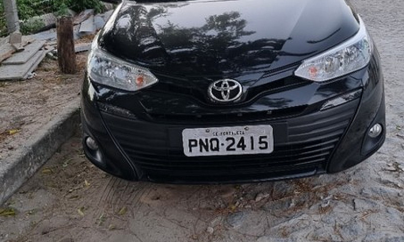 Vendo Toyota Yaris X...